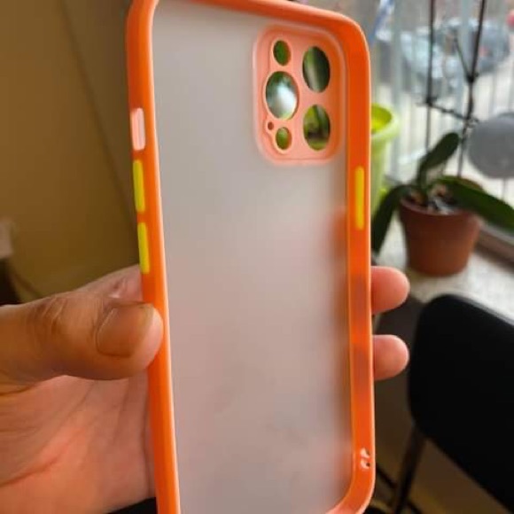 I phone case 12 pro max pink colour - Picture 3 of 5